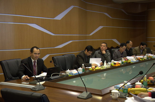 我公司“汽车空挪用高导热耐腐铝基新型职能资料的开发”项目顺利通过验收