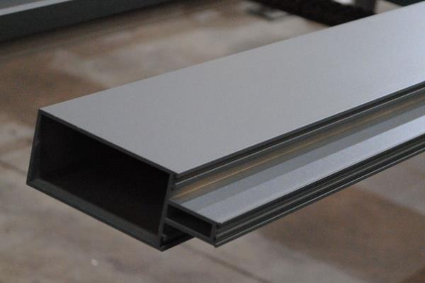 幕墙铝型材品质决策构筑幕墙的曲直