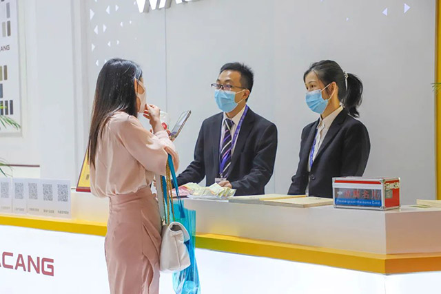 卓越之“铝”，尽在4008云顶集团!4008云顶集团集团闪灼第28届铝门窗幕墙新产品展览会